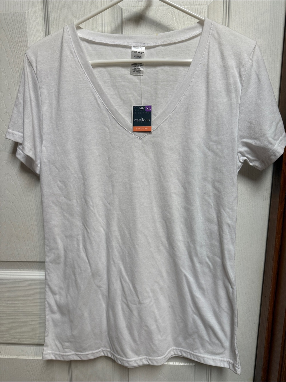 NWT west loop White Short Sleeve V-Neck Tee -